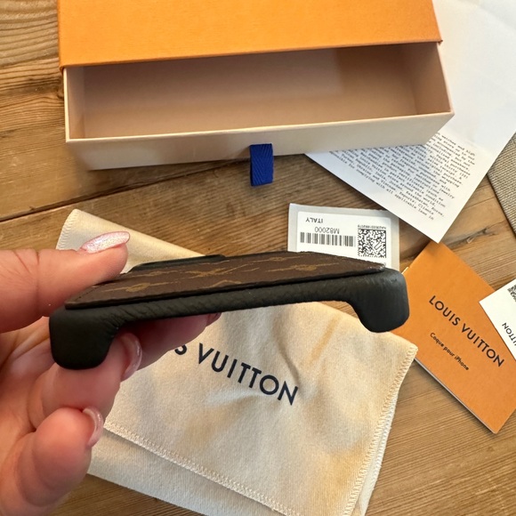 iPhone 14 Pro Max 100% Authentic full set Louis Vuitton Pallas Bumper - Picture 9 of 11